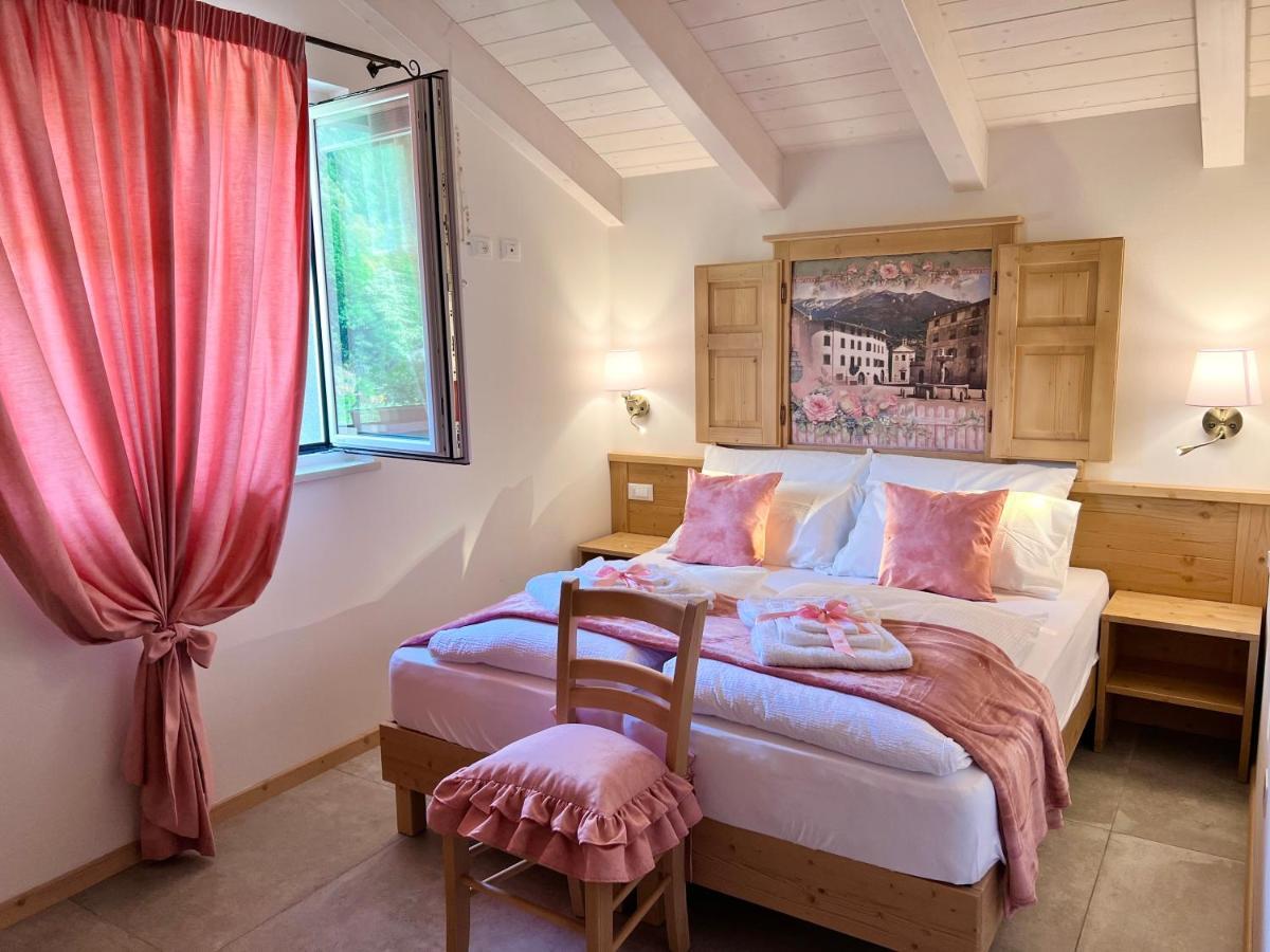 La Finestra Sul Giardino - B&B Cavedine Экстерьер фото