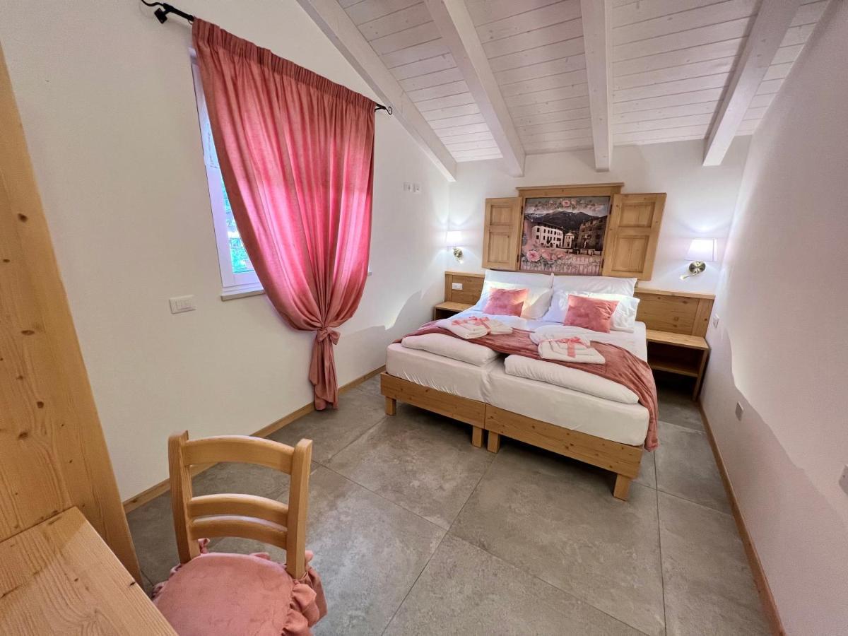La Finestra Sul Giardino - B&B Cavedine Экстерьер фото
