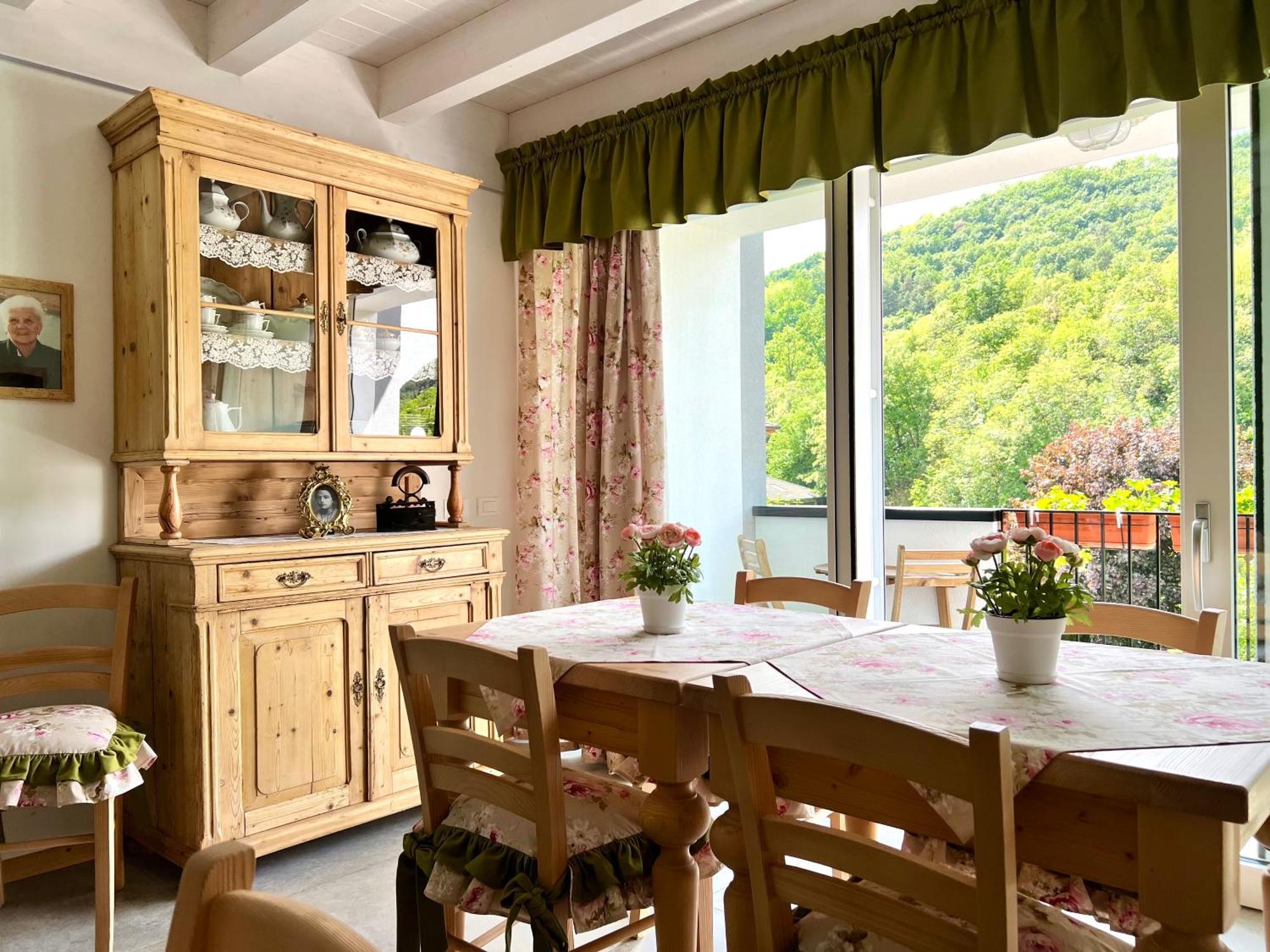 La Finestra Sul Giardino - B&B Cavedine Экстерьер фото